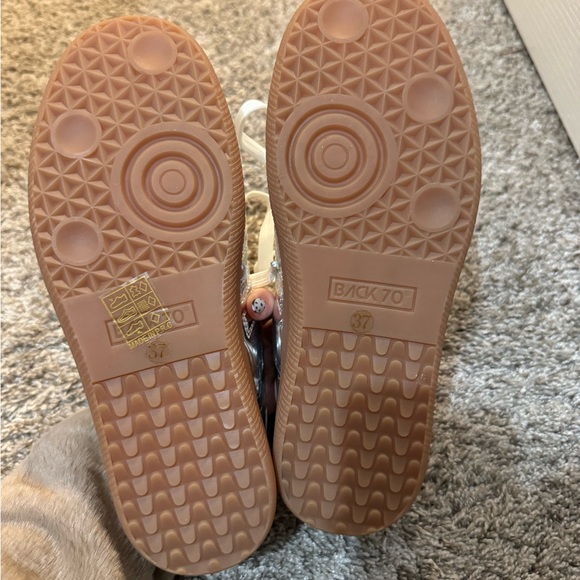 BRAND NEW Back 70’s
